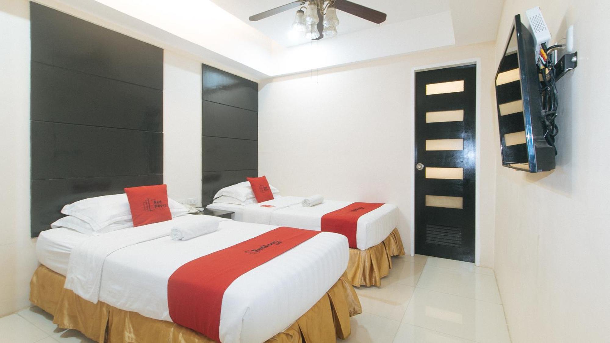 Reddoorz At Grand Apartelle Hernan Cortes Cebu Exteriér fotografie