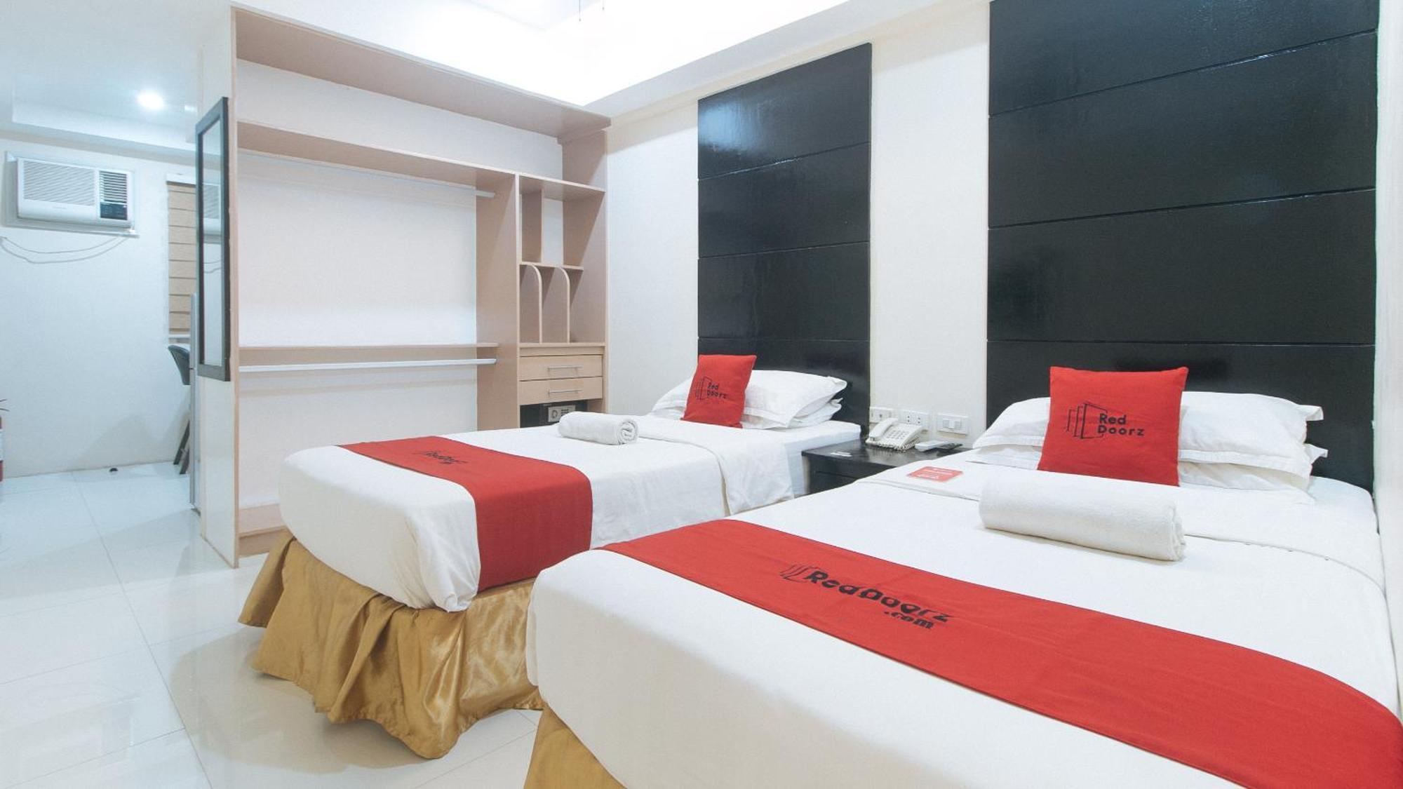 Reddoorz At Grand Apartelle Hernan Cortes Cebu Exteriér fotografie