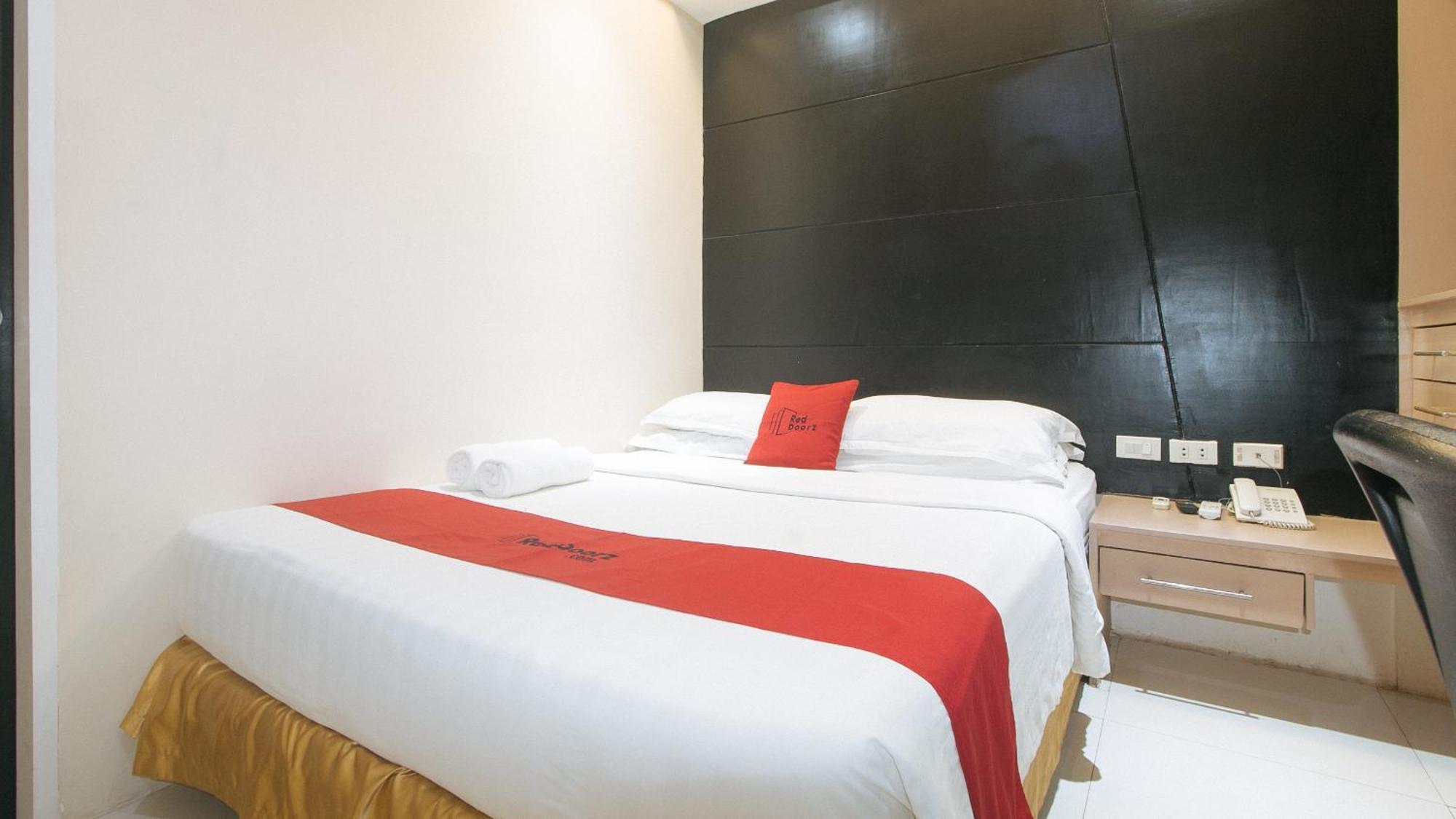 Reddoorz At Grand Apartelle Hernan Cortes Cebu Exteriér fotografie